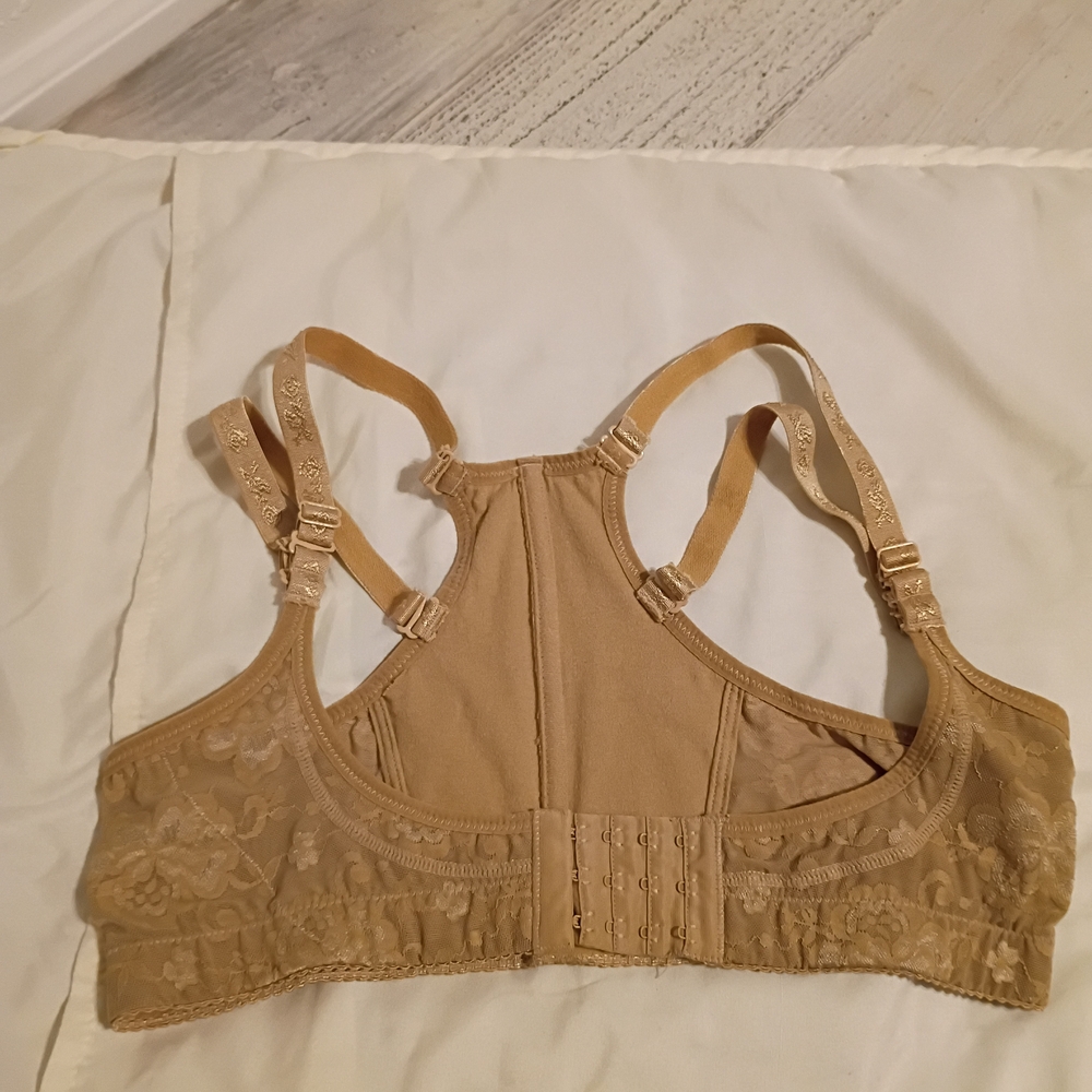 Elegant Tan Lace Women's Bra